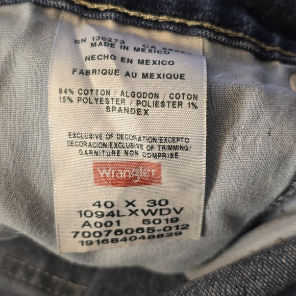 Wrangler Men's 40x30 Blue Denim Jeans - Picture 6 of 6